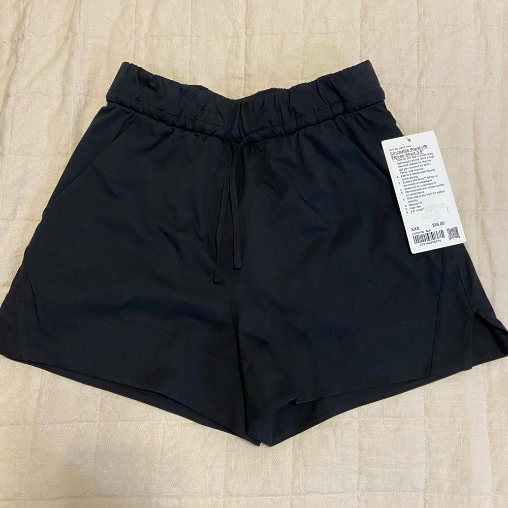 lululemon Cinchable Waist High-Rise Woven Short 3.5”